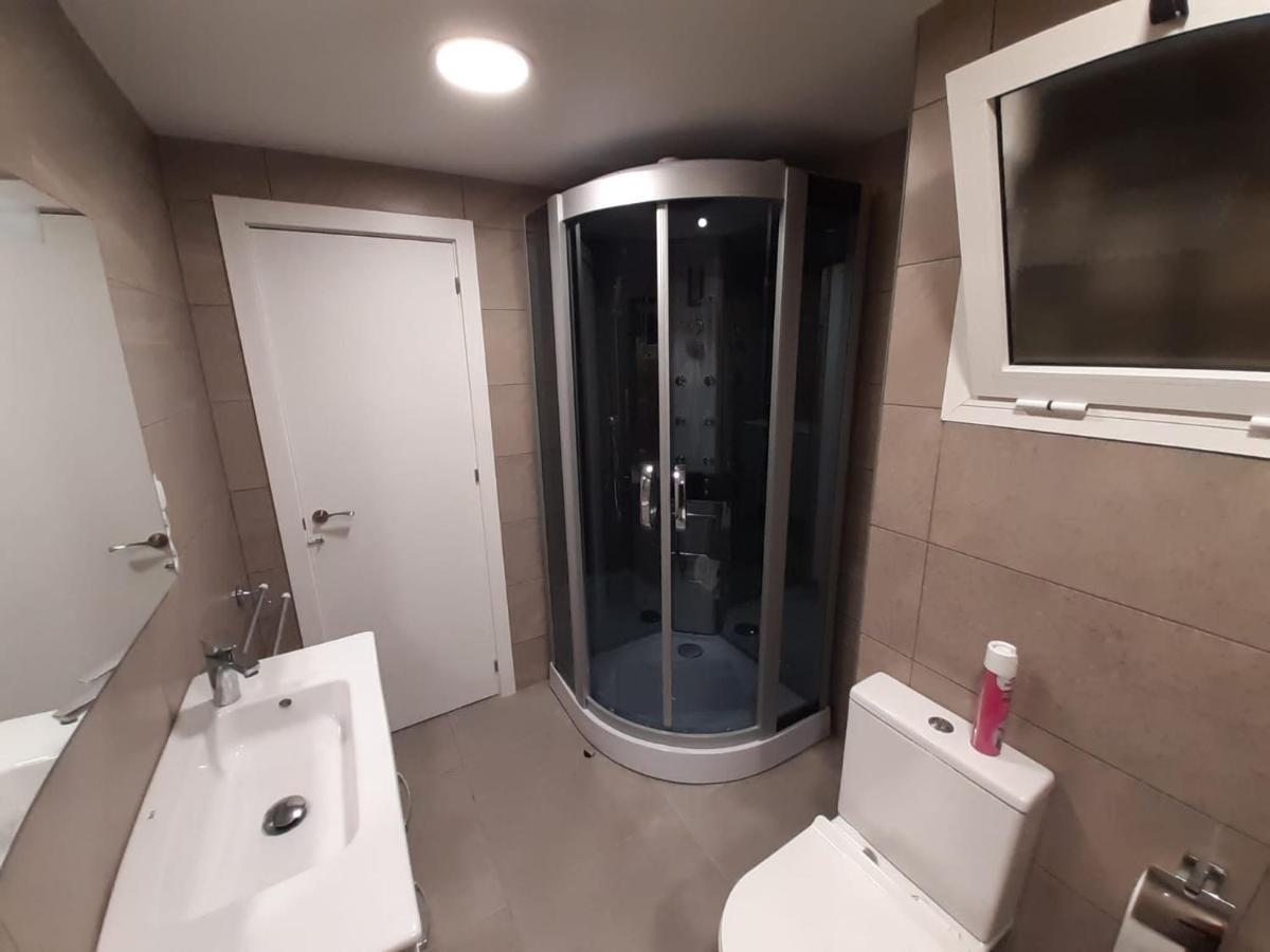 Modern Huge Appartement, Just 100 M From The Beach Санта Пола Екстериор снимка