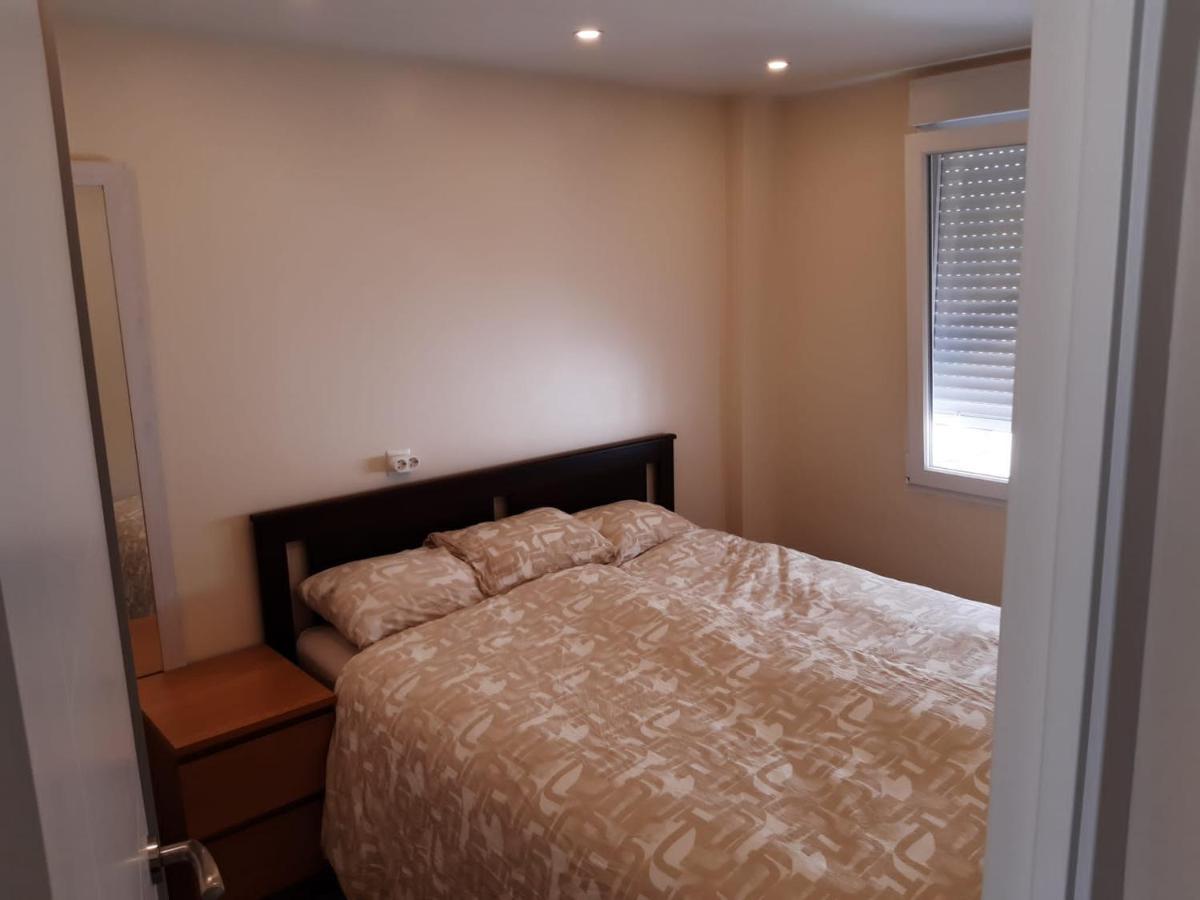 Modern Huge Appartement, Just 100 M From The Beach Санта Пола Екстериор снимка