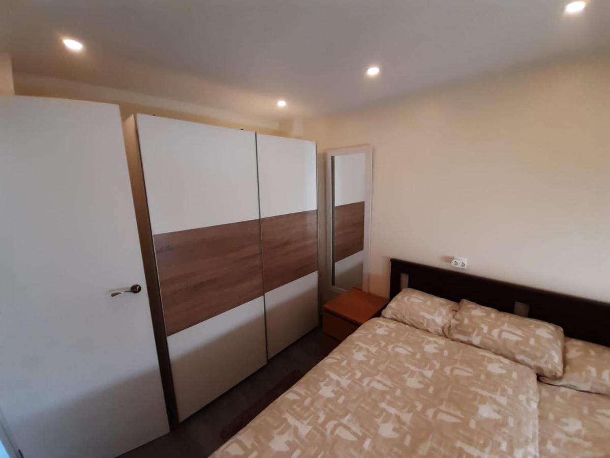 Modern Huge Appartement, Just 100 M From The Beach Санта Пола Екстериор снимка