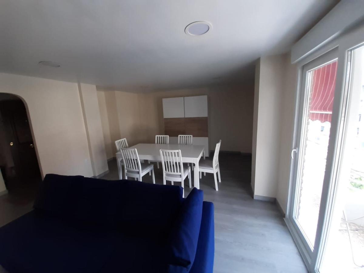 Modern Huge Appartement, Just 100 M From The Beach Санта Пола Екстериор снимка
